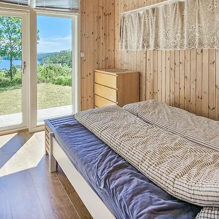 4 Bedroom Stunning In Hébergement de vacances *